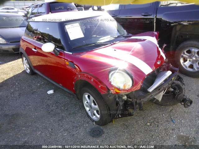 WMWMF33569TW79435 - 2009 MINI COOPER RED photo 1