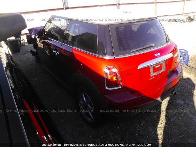 WMWMF33569TW79435 - 2009 MINI COOPER RED photo 3