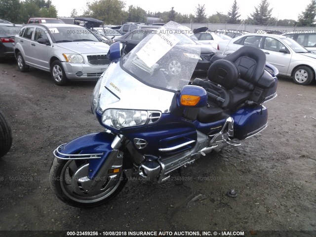 1HFSC47061A002740 - 2001 HONDA GL1800 BLUE photo 2