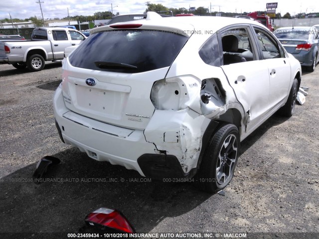 JF2GPAKC8H8213512 - 2017 SUBARU CROSSTREK LIMITED WHITE photo 4