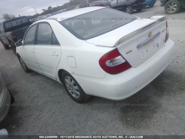 4T1BF30K82U500912 - 2002 TOYOTA CAMRY LE/XLE/SE 白色 照片 3