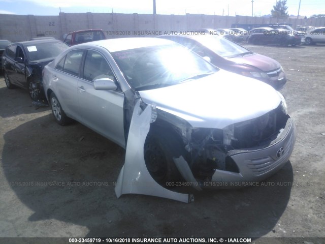 4T1BK46K88U572890 - 2008 TOYOTA CAMRY LE/XLE/SE SILVER photo 1