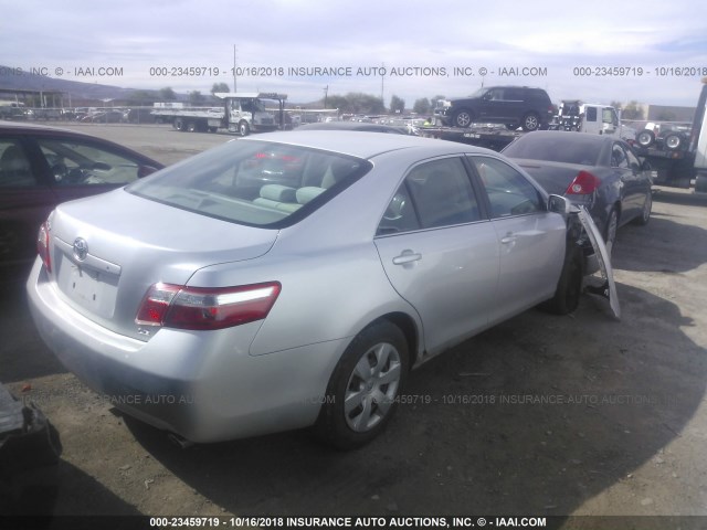 4T1BK46K88U572890 - 2008 TOYOTA CAMRY LE/XLE/SE SILVER photo 4