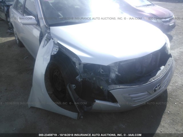 4T1BK46K88U572890 - 2008 TOYOTA CAMRY LE/XLE/SE SILVER photo 6