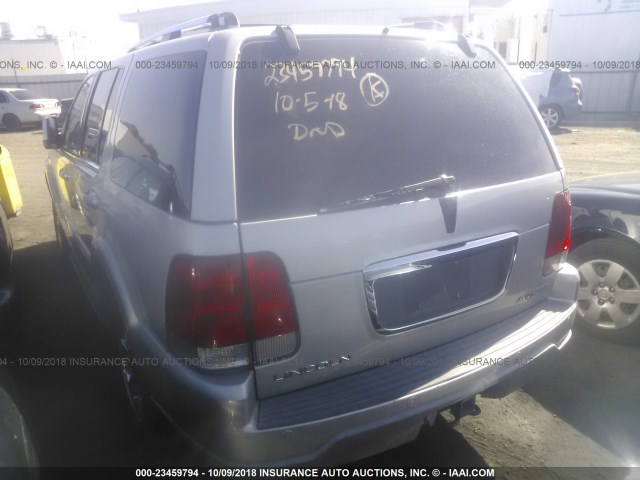 5LMEU88H54ZJ20907 - 2004 LINCOLN AVIATOR 银色 照片 3