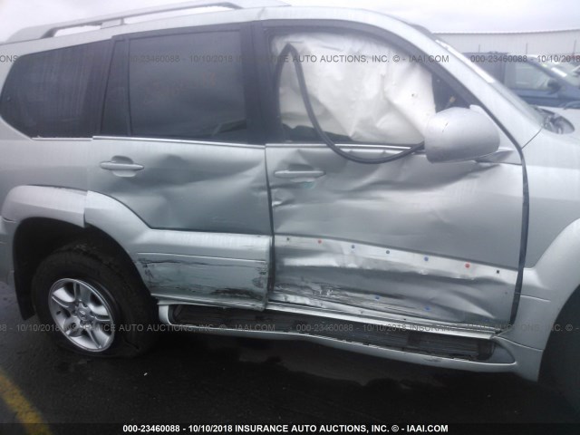 JTJBT20X830023505 - 2003 LEXUS GX 470 SILVER photo 6