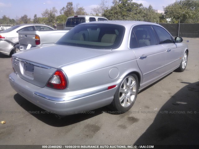 SAJWA79CX5SG46837 - 2005 JAGUAR XJ8 L SILVER photo 4