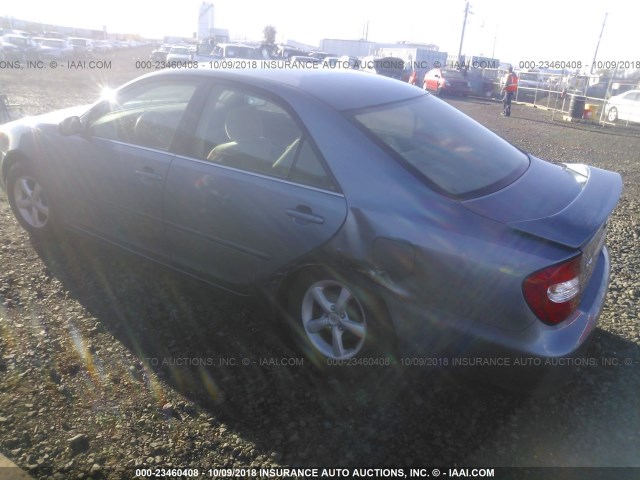 JTDBE32K130142386 - 2003 TOYOTA CAMRY LE/XLE Теңіз көгі фото 3