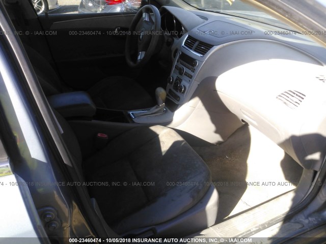 1G1ZH57B18F220950 - 2008 CHEVROLET MALIBU 1LT GRAY photo 5