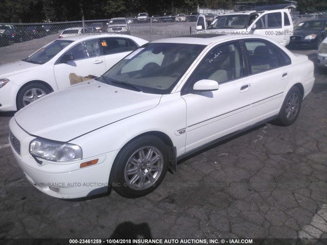 YV1TS592051407014 - 2005 VOLVO S80 2.5T WHITE photo 2