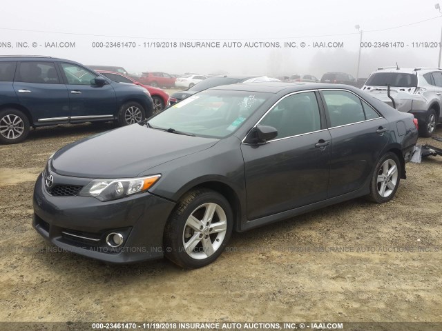 4T1BF1FK4CU078988 - 2012 TOYOTA CAMRY SE/LE/XLE GRAY photo 2
