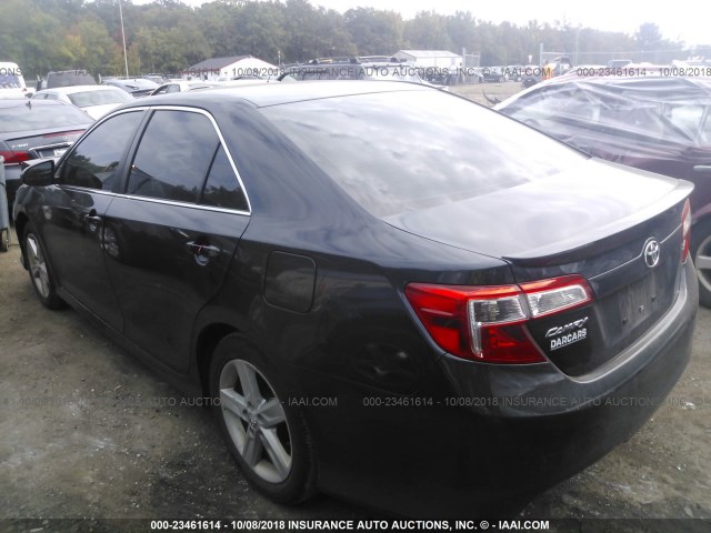 4T1BF1FK2EU461721 - 2014 TOYOTA CAMRY L/SE/LE/XLE Tünd mavi foto 3