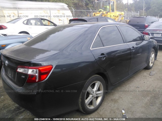 4T1BF1FK2EU461721 - 2014 TOYOTA CAMRY L/SE/LE/XLE Tünd mavi foto 4
