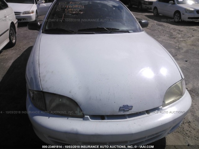 1G1JC524827134587 - 2002 CHEVROLET CAVALIER WHITE photo 6