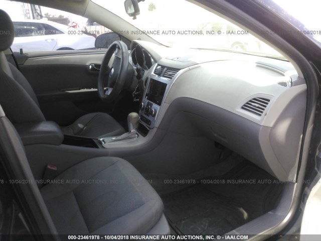 1G1ZB5E11BF221843 - 2011 CHEVROLET MALIBU LS Qara foto 5