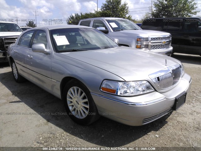 1LNHM81W73Y630253 - 2003 LINCOLN TOWN CAR EXECUTIVE Gümüş foto 1