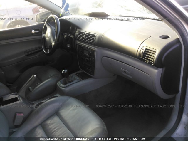WVWRH63B03P341488 - 2003 VOLKSWAGEN PASSAT GLX SILVER photo 5