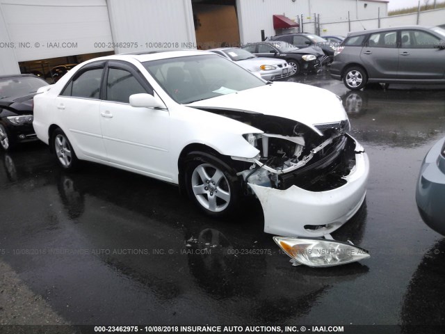 JTDBF32K320037781 - 2002 TOYOTA CAMRY LE/XLE/SE 白色 照片 1