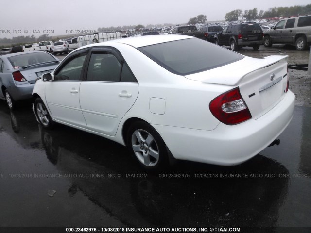 JTDBF32K320037781 - 2002 TOYOTA CAMRY LE/XLE/SE 白色 照片 3