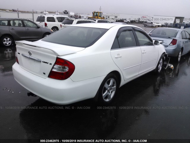 JTDBF32K320037781 - 2002 TOYOTA CAMRY LE/XLE/SE 白色 照片 4