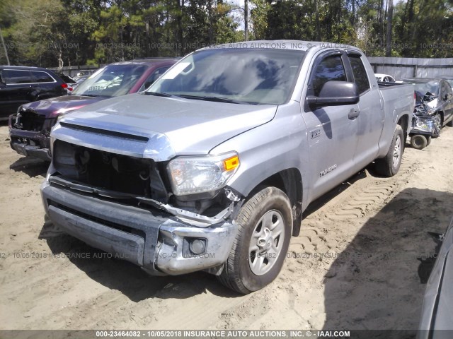 5TFRY5F19FX180527 - 2015 TOYOTA TUNDRA DOUBLE CAB SR/SR5 SILVER photo 2