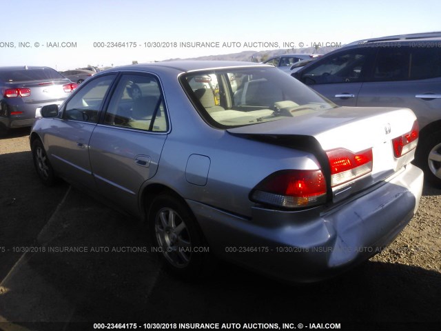 JHMCG66802C015039 - 2002 HONDA ACCORD EX/SE SILVER photo 3