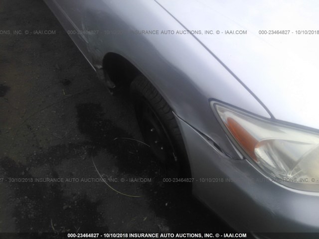 4T1BE32K224533890 - 2002 TOYOTA CAMRY LE/XLE/SE 银色 照片 6