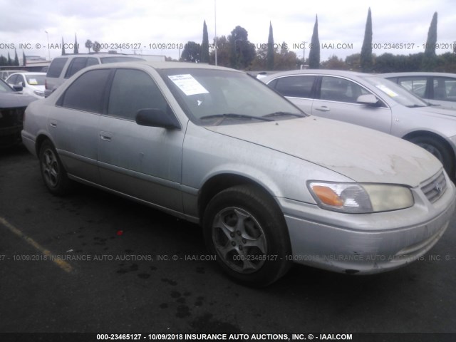 4T1BG22K81U813638 - 2001 TOYOTA CAMRY CE/LE/XLE 银色 照片 1