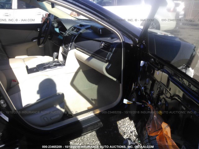 4T1BD1FK5EU130024 - 2014 TOYOTA CAMRY HYBRID/LE/XLE 黑色 照片 5