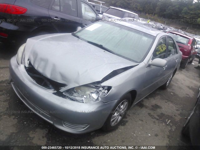 4T1BF32K85U590189 - 2005 TOYOTA CAMRY LE/XLE/SE Gümüş foto 2