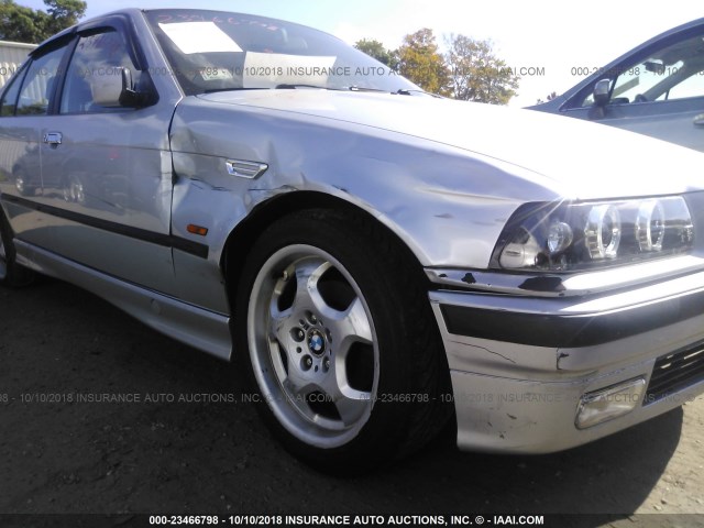 WBACC0323WEK26138 - 1998 BMW 318 I AUTOMATIC SILVER photo 6