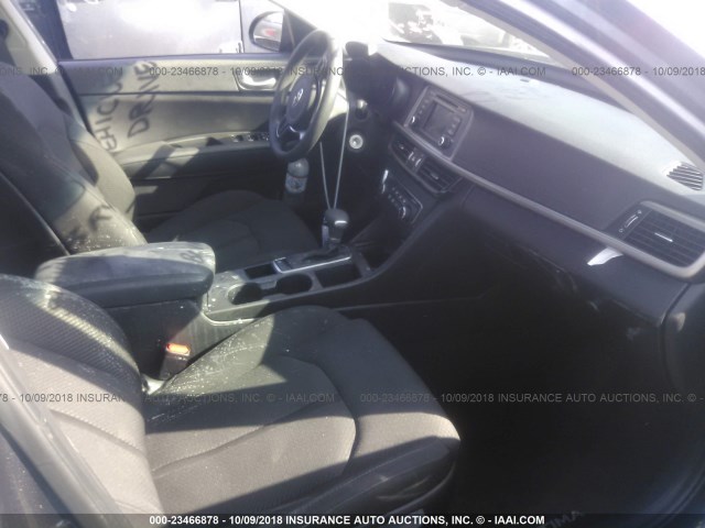 5XXGT4L31HG140006 - 2017 KIA OPTIMA LX ნაცრისფერი ფოტო 5