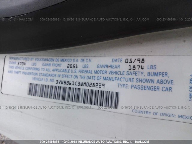 3VWBB61C3WM028229 - 1998 VOLKSWAGEN NEW BEETLE 白色 照片 9
