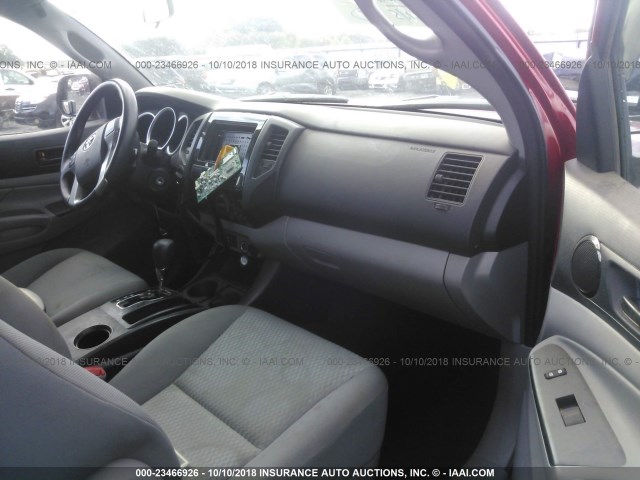 3TMLU4EN9DM130553 - 2013 TOYOTA TACOMA DOUBLE CAB 红色 照片 5