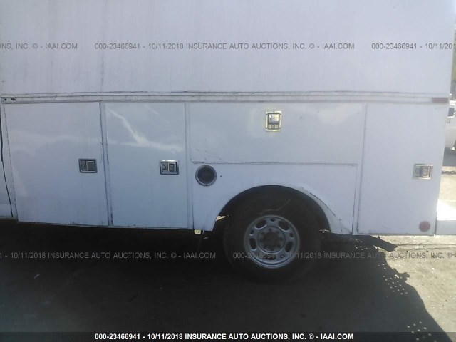 1GBHG31R521199786 - 2002 CHEVROLET EXPRESS G3500  Unknown photo 7