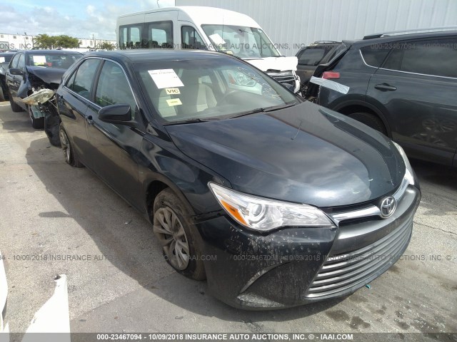 4T1BF1FK1FU933957 - 2015 TOYOTA CAMRY LE/XLE/SE/XSE Dark Blue photo 1