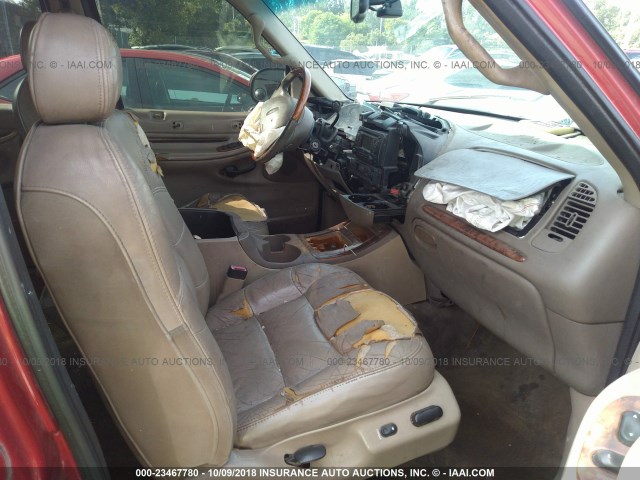 5LMEU27AXYLJ39799 - 2000 LINCOLN NAVIGATOR Rot Foto 5