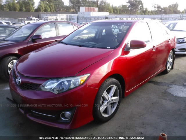4T1BF1FK9EU827285 - 2014 TOYOTA CAMRY L/SE/LE/XLE RED photo 2