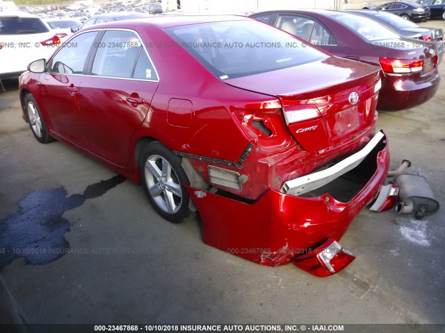 4T1BF1FK9EU827285 - 2014 TOYOTA CAMRY L/SE/LE/XLE Qırmızı foto 3