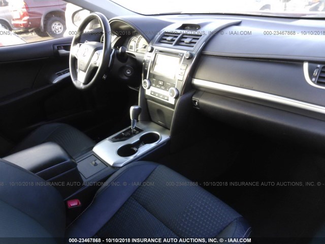 4T1BF1FK9EU827285 - 2014 TOYOTA CAMRY L/SE/LE/XLE Qırmızı foto 5