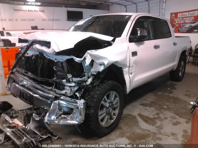 5TFAW5F1XHX591313 - 2017 TOYOTA TUNDRA CREWMAX 1794/PLATINUM 白色 照片 2