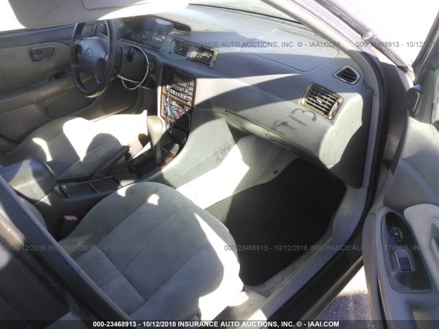 4T1BG22K5XU525911 - 1999 TOYOTA CAMRY CE/LE/XLE 棕色 照片 5