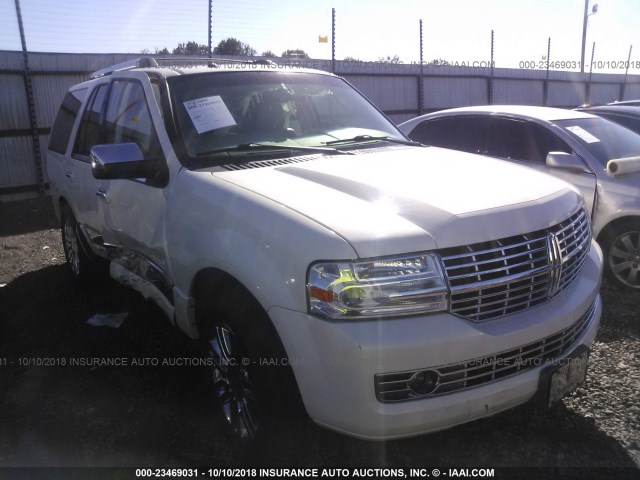 5LMFU28587LJ11990 - 2007 LINCOLN NAVIGATOR Biały zdjęcie 1