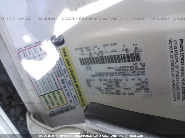 5LMFU28587LJ11990 - 2007 LINCOLN NAVIGATOR Biały zdjęcie 9