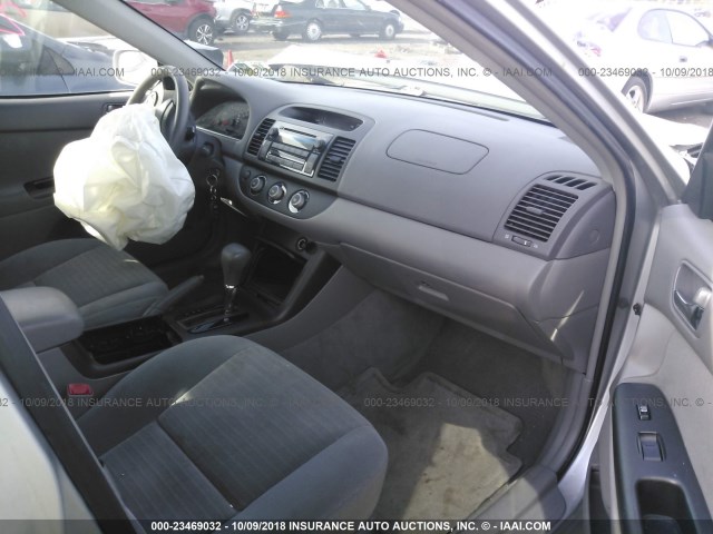 4T1BE32K26U735733 - 2006 TOYOTA CAMRY LE/XLE/SE 银色 照片 5