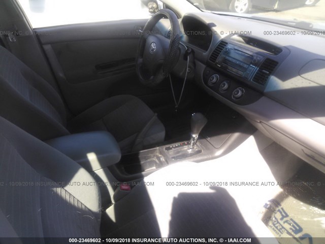 4T1BE32K96U732652 - 2006 TOYOTA CAMRY LE/XLE/SE Күміс фото 5