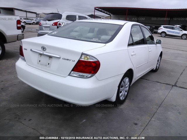 4T1BE32K35U409342 - 2005 TOYOTA CAMRY LE/XLE/SE WHITE photo 4