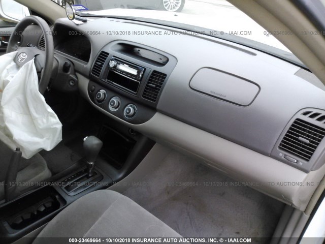 4T1BE32K35U409342 - 2005 TOYOTA CAMRY LE/XLE/SE WHITE photo 5