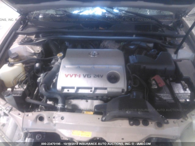 JTDBF30K230147421 - 2003 TOYOTA CAMRY LE/XLE GOLD photo 10