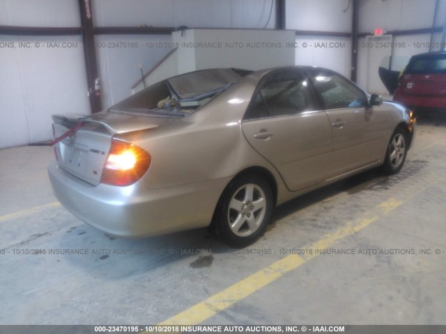 JTDBF30K230147421 - 2003 TOYOTA CAMRY LE/XLE GOLD photo 4